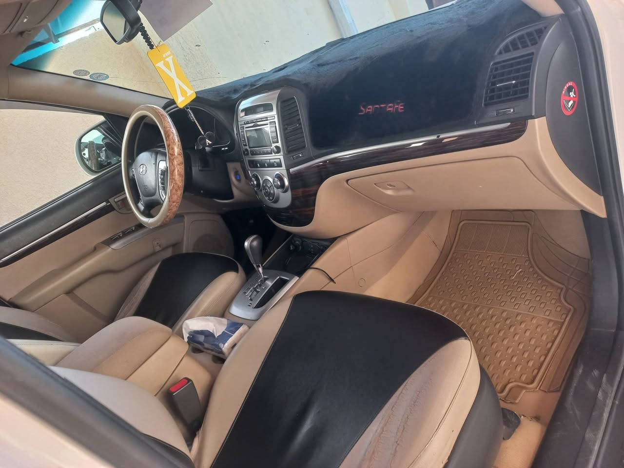 سلام عليكم للبيع سنتافي موديل ٢٠١٢ سياره مكفوله كفاله عامه صدر كير محرك ٦ سلندر سياره مكفوله  رقم سليمانيه تحويل مباشر ماشيه ١٣٠ حقيقي سياره حييل جديده السعر ١٨٠  اوبيها مجال العنوان بغداد بسمايه لاستفسار عله لأرقام***********
