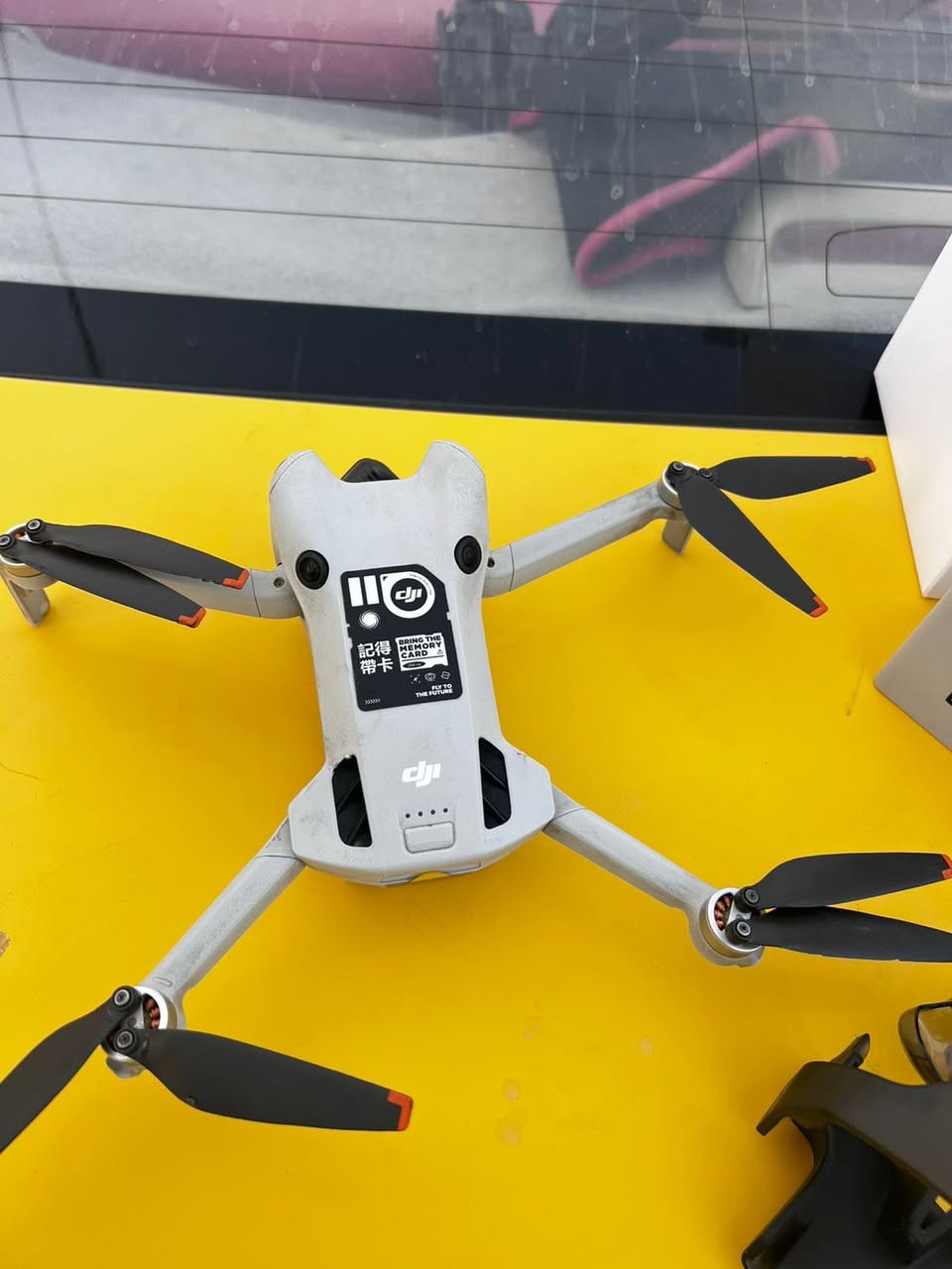 درون مني فور برو البيع
غراضه كامله. 

نضيفه مشروطه   
مكاني الديوانيه توصيل ما عندي
***********
