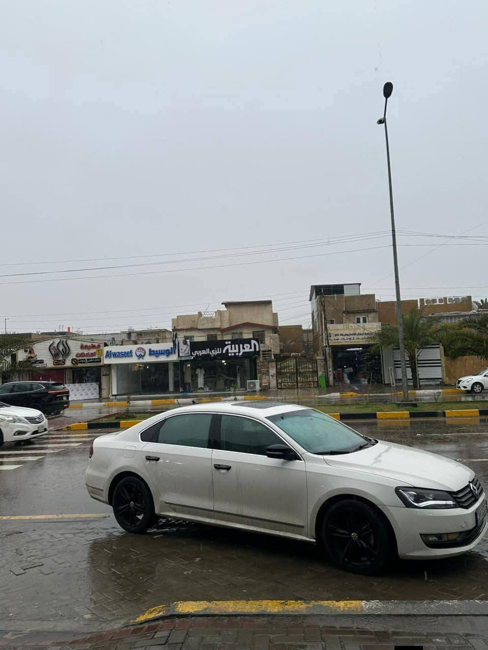🚗 للبيع فولكس واكن باسات SEL  – فول مواصفات سنوية ب أسمي هزة وفحص رقم الانكليزي الجديدد
مصفرة من الغرامات 
السيارة مشروع وطني تتحول بكل المحافضات
📌 الموديل: 2014
📌 الفئة: فول مواصفات 1/1
📌 المحرك: 6 سلندر 3.600
📌 الحالة: ممتازة
📌 الفحص: 1/1
📌العداد:  94 ميل 
📌 السيارة نظيفة جداً، استعمال شخصي
📌 المكينه + الكير بحالة ممتازة
📌 السياره بدون حادث هنا صار بيها صبغ قطعتين مرفق السونار مع الصور 

✨ مواصفات:
 • بصمة تشغيل
 • شاشة كبيرة
 • كاميرا خلفية
 • فتحة سقف
 • تحكم دركسون
 • مقاعد جلد
 • تدفئة + تبريد ممتاز

السعر: $122 ‏‪***********‬‏
🚗 للبيع فولكس واكن باسات SEL  – فول مواصفات سنوية ب أسمي هزة وفحص رقم الانكليزي الجديدد
🚗 للبيع فولكس واكن باسات SEL  – فول مواصفات سنوية ب أسمي هزة وفحص رقم الانكليزي الجديدد

