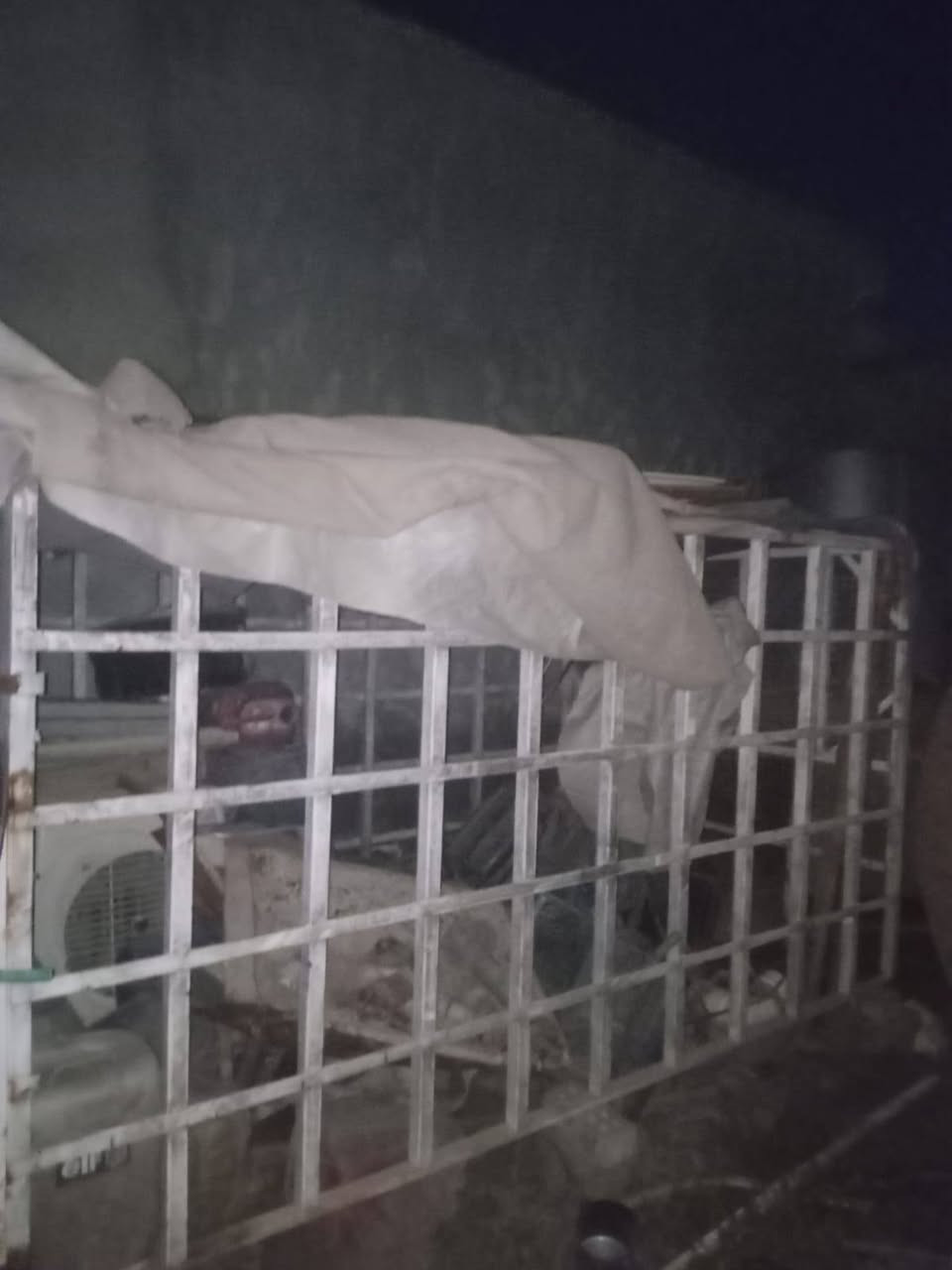 السلام عليكم محجر كيا 2700 للبيع بغداد تقاطع النهروان 
***********

