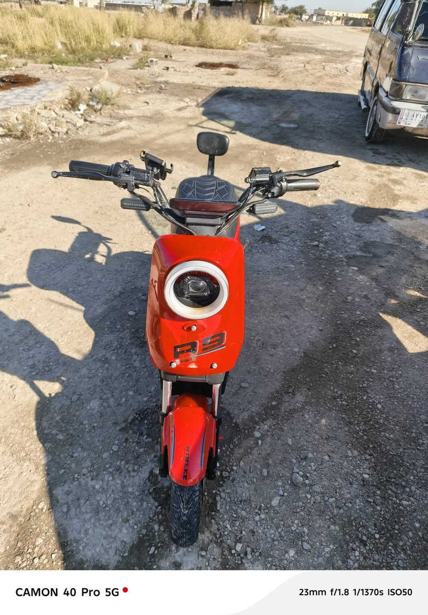 سلام عليكم دراجه شحن البيع موديل 2025 نضيفه بس بيهه نقص جامرلغ كدام ‏‪***********‬‏
