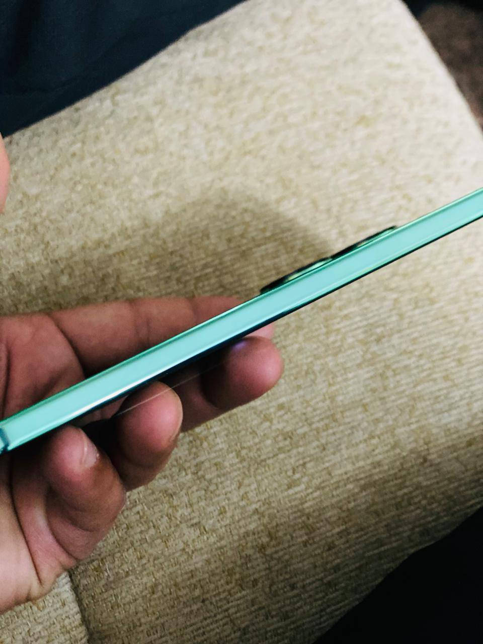 السلام عليكم جهاز نظيف شرط كسر كرتون نوعيه هواوي ذاكره 256 الجهاز ما مستخدم شيء قليل سعر 180 وبمجال بسيط مراوس ويا ايفون اذا اكو هم ما يخالف بس الجهاز شخط ما بيه ***********
