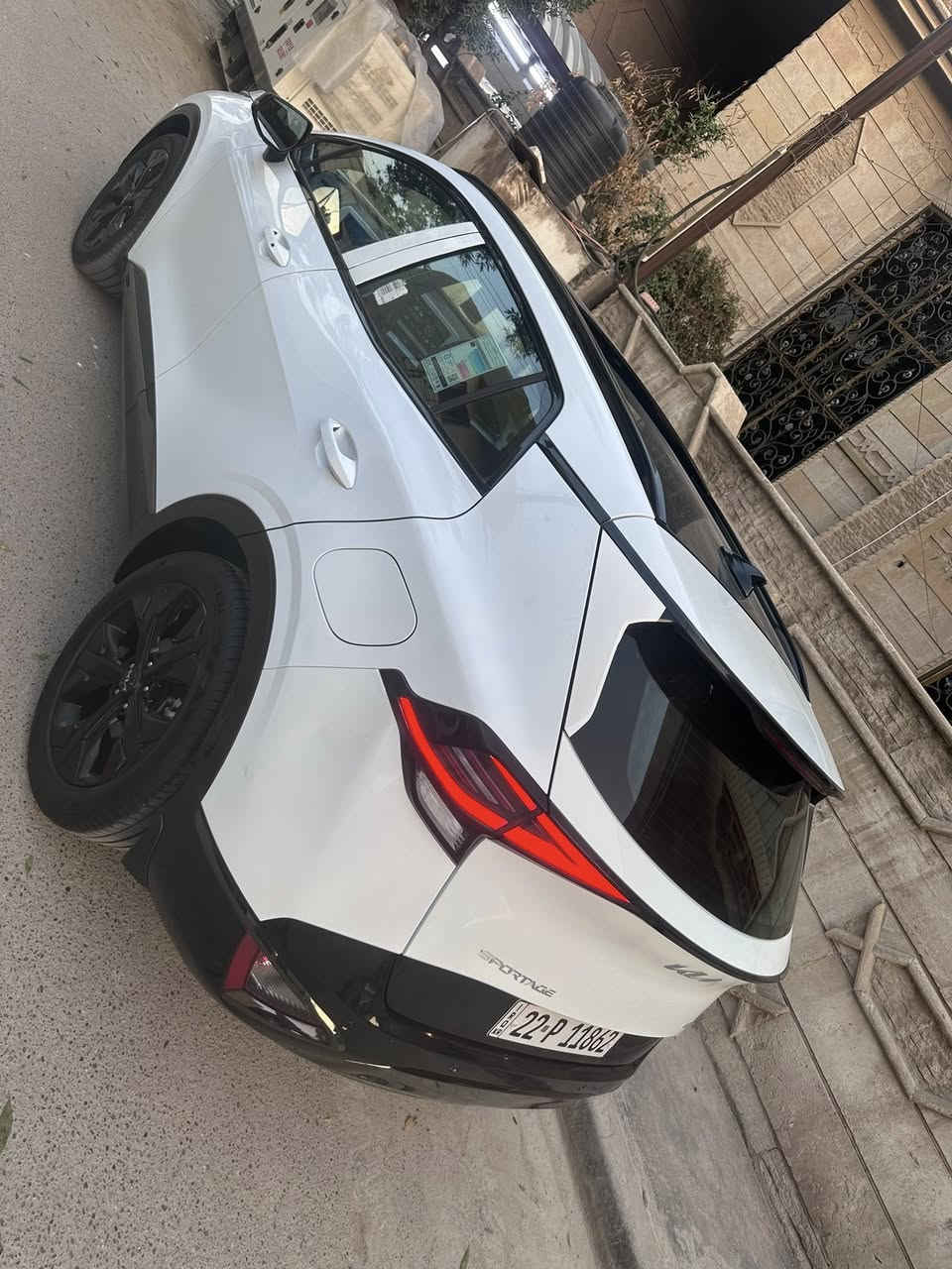 السلام عليكم 
كيا سبورتج موديل 2024 خليجي فئة السيارة بلاك ادشن أم الضمان ضمان شركة نم خمس سنوات او 100 الف كيلو رقم اربيل الجديد محرك 2000 دوش والسيارة مكفولة كفالة عامة والسيارة ماشية 13 على وضعية الشركة 
مواصفات السيارة:
فول واحد على واحد 
بصمة ،كراسي كهرباء،شاحن واير ليس،سايد بريك بصمة،شفتات ستيرن،ثلاث تحكمات أنظمة قيادة ،دشبول ايباد ،جنطه كهرباء ،قطعتين تبريد ،كشنات جلد،تدفئة بالستيرن والكشنات،فتحة سقف بنوراما ،حساس خلفي امامي،رادار جانبي ،نقطة عمياء،لد امامي لد خلفي 
وبعد بيها مواصفات اكثر .
والمكان السيدية 
والسعر 🔥🔥
وهذا رقمي ***********
