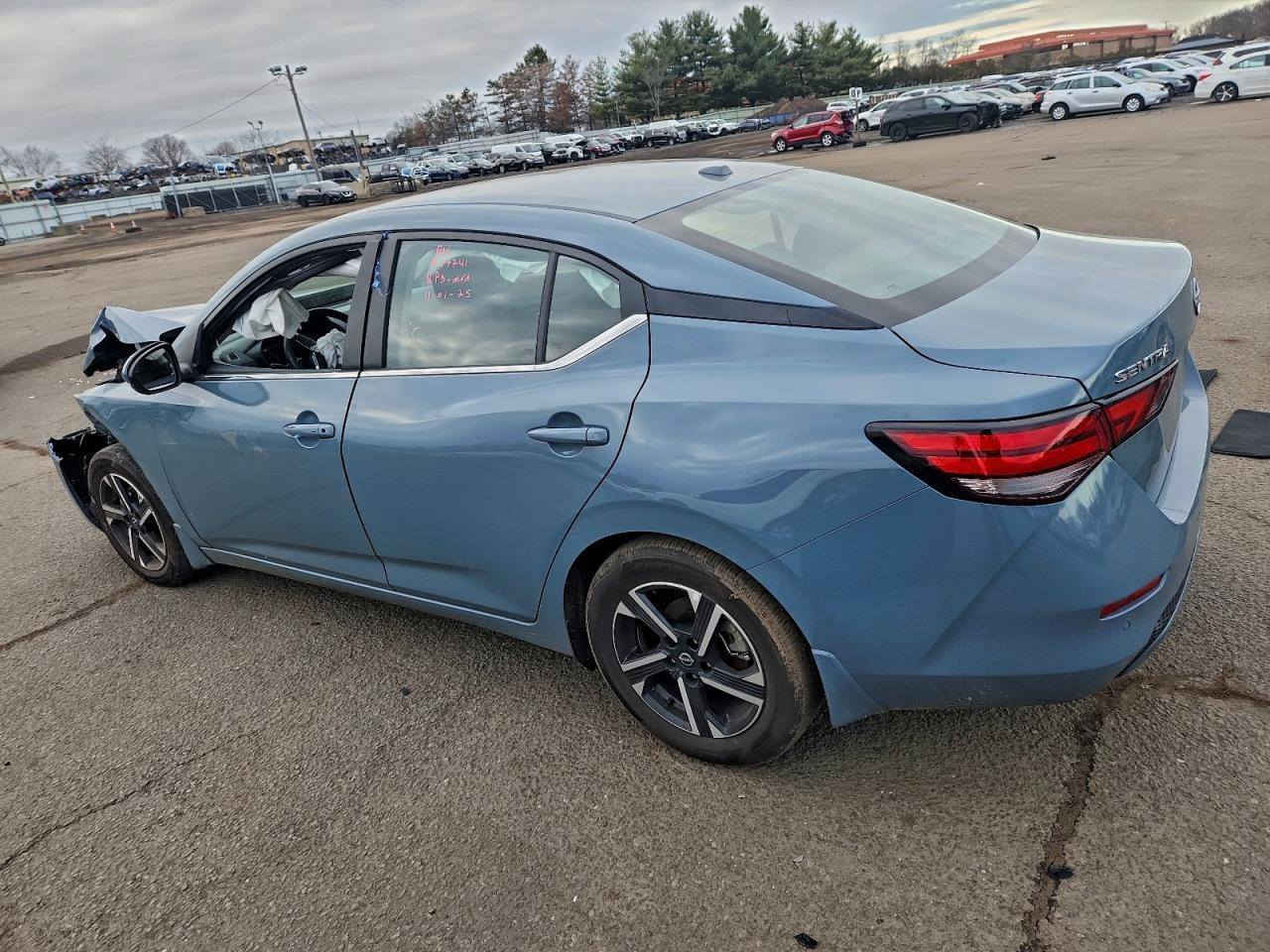 السلام عليكم.
نيسان سنترا 2024
 ماشيه 2000
واصله للميناء ب75
للتواصل ***********
