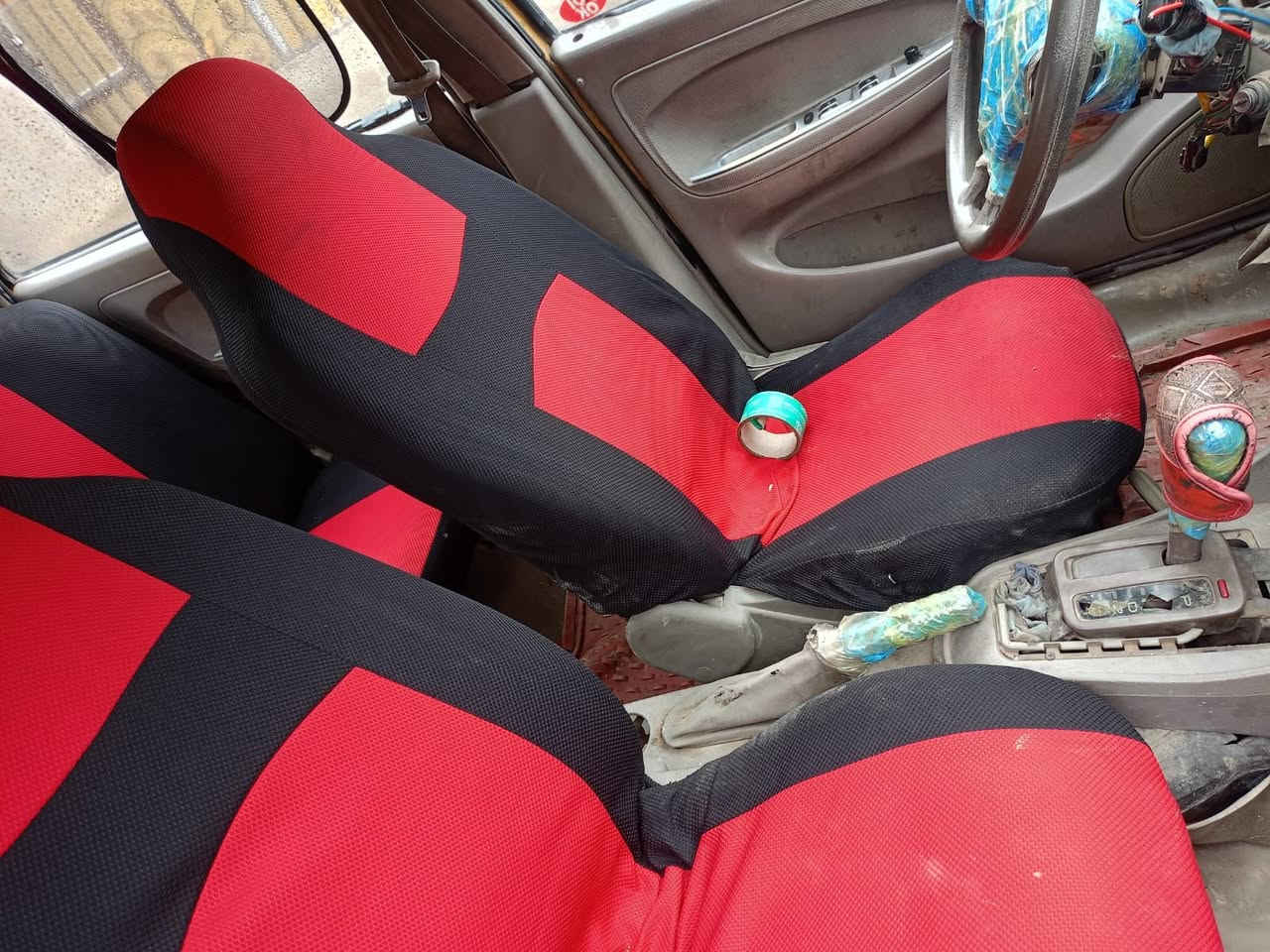 السلام عليكم شيري كوين  للبيع موديل 11 كير ومكينه كورلا مطلوبه غارمه مليون وربع رقم بغداد السنويه صاقطه صار شهرين السياره مااعرف شبيه فجئه طفت ومحتاج ضروري بيع مستعجل راعيه موجود رايده اب 12 والغرامه عليك بيع مستعجل التواصل ***********
