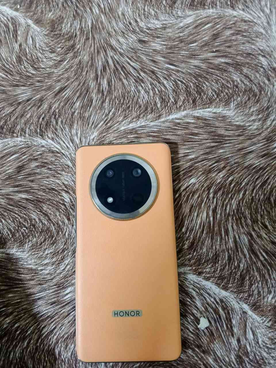 هونر x9c
النضافه /100
الجهاز جديد 
السعر 340وبي مجال حك جيتك
لا تكسر بل تلفون 
• المواصفات اللي تخليك تختاره بثقة:
شاشة منحنية بتردد 120HZ
بطارية ضخمة 6600mAh مع شحن سريع
66W
معالج Snapdragon 6 Gen 1 أداء ثابت
وسلس
O) 108MP كاميرا
4K / 30fps تصوير
1080p / 60fps g
ملاحضه هاي الضربات بل لزكه ابد ممئاثر على شاشه


**إذا كنت صاحب هذا الإعلان وتريد حذفه لأي سبب، رجاءا أرسل رسالة إلى الدعم الفني**