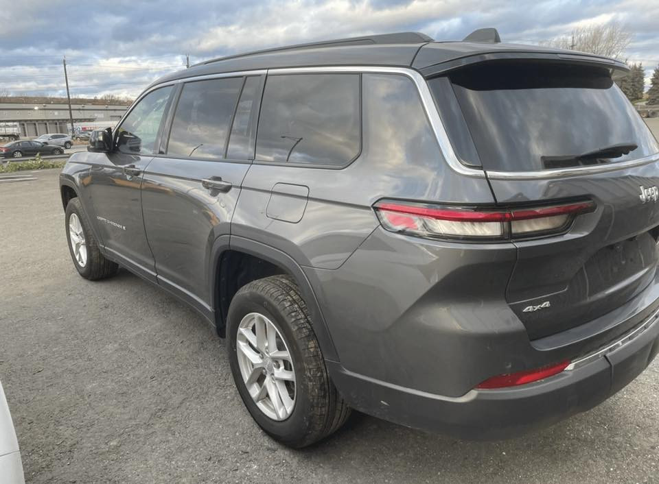 بسم الله الرحمن الرحيم
جيب كراند شيروكي 2025 لاريدو 
ممشى 6000 اخت الزيرو 
بيه خسفه بل جاملغ فقط تعتبر كلين تايتل 
تاريخ الوصول 2026/4/1
السعر 250 وبيه مجال
النقل مدفوع تستلم بل ميناء 
***********
