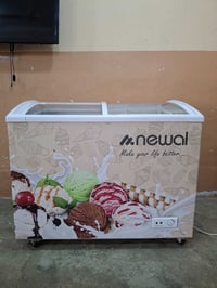 ثلاجة • للبيع