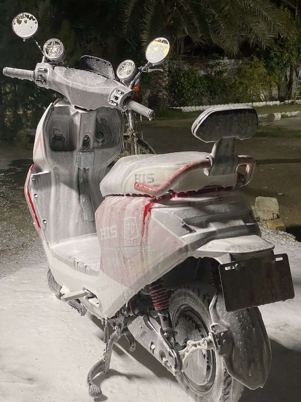 السلام عليكم
دراجه للبيع T1 دراجه فول
بعدها جديده ملف2500 
‏6بطاريات دبل تمشي 65/60كيلو 
سرعتها85حقيقي للاستفسار اكثر 
خاص او ‭٠٧٨٧ ٤٢٧ ٠٤٨٩‬
