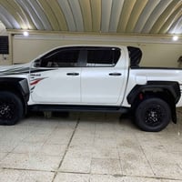 عندي سياره البيع بيكم فورويل جي ار 6سلندر نفخ سياره جديده وحلوه ماشيه ...