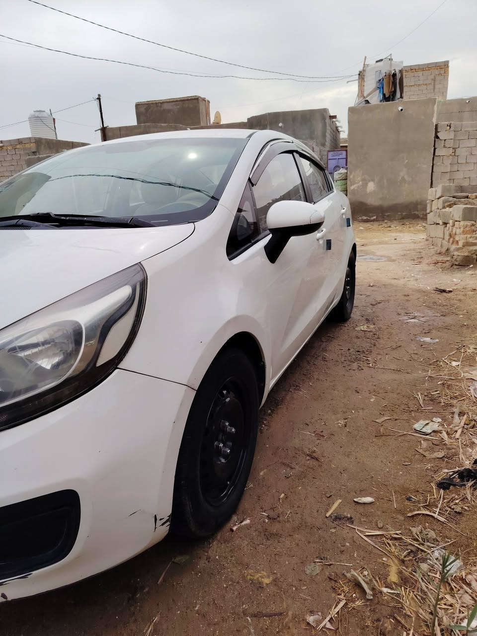 السلام عليكم سياره كيه ريو. 2014سياره خليجي كير محرك حدايده تبريد سياره جاهزه مابيه نقص للبيع او مراوس حسب القناعه السعرمكان ناصريه خاص رقم صاحب السياره ***********
