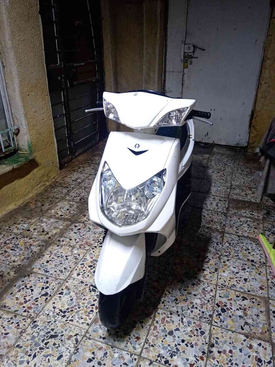 سلام عليكم سكنز فحل كابريتر للبيع $
دراجه مال رمبه صار شهر من منزله و المكاتبه موجوده 
دراجه مال رمبه ما مفتوح بيه برغي بلادي من التاير للتاير 
مكفوله كفاله عامه من محرك و كفرات و سرقه 
دراجه كفرات نضافتهن 85٪ 
ابو المصلحه يعرف التحميل من يجن بل حاويه اشويه يضربن 
لاكن الدراجه ما بيه اي نقص نكر سلف و هندر و كهربائيات كله شغاله
فقط بيه خلل بسيط بل دشبول من طفي ناريه يبقه مشتغل علمود الساعه البي بس هوه شغال كله ما بي عطل 
دراجه الذيل مالته او الجاملغ الخلفي موجود بس فتحته علمود التنضيف 
السعر خاص لان اكو نفوس ضعيفه يكسرون بل سعر 
اي استفسار اتصل عله الرقم ما متواجد عل فيس 
*********** مكاني بغداد الطالبيه
