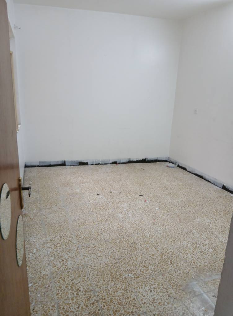 دار للايجار في الموصل حي الاندلس غرفتين نوم استقبال هول صحيات مطبخ كراج سعر للايجار 375 
***********/***********
