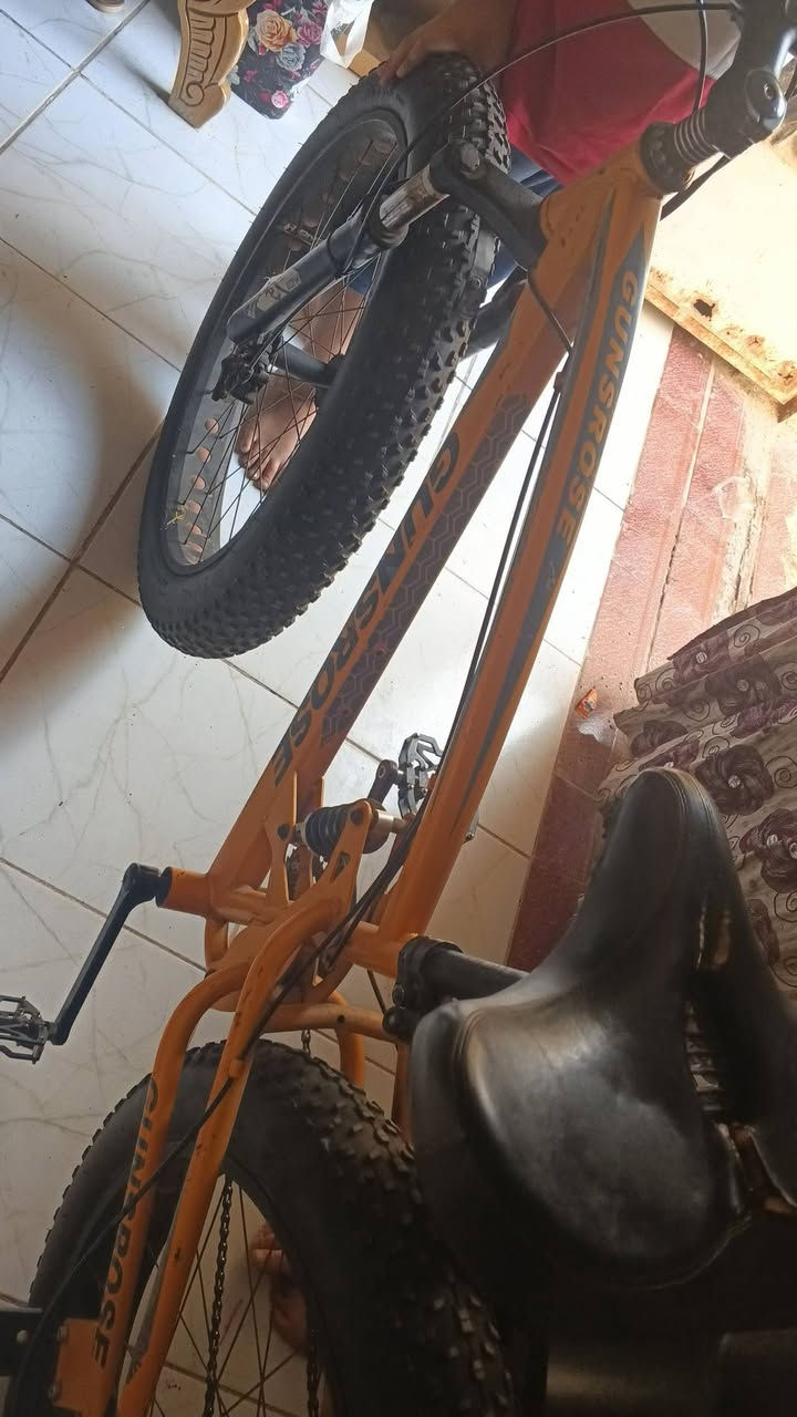 بايسكل جبلي  حجم كبير جدا ماعرف حجمه
للبيع ب ١٠٠ وكدامكم موضح نضافته وشكله


**إذا كنت صاحب هذا الإعلان وتريد حذفه لأي سبب، رجاءا أرسل رسالة إلى الدعم الفني**