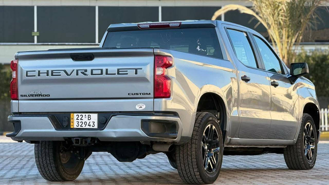 2024 CHEVROLET SILVERADO, C1500 CUSTOM
للبيع 
شوفرليت سلفرادو وارد امريكي موديل 2024

حادث حافه البنيد صبغ + باب خلفي ايمن
صور حادث موجود 👇🏻

باقي السيارة مكفولة شواصي مكفولة

سعر 265 ورقة 

حجم محرك 2700 تون تيربو ✈️✈️

بصمة تشغيل وتشغيل عن بعد 

رادار امامي تحديد مسار توقف ذاتي

باب طويل بدي قصير المرغوب 

قطعتين تبريد 

شاشة وكامرة دوارة

رقم اربيل الجديد  
📞***********☎️***********

مكان السيارة اربيل (معرض اربيل كارس )
