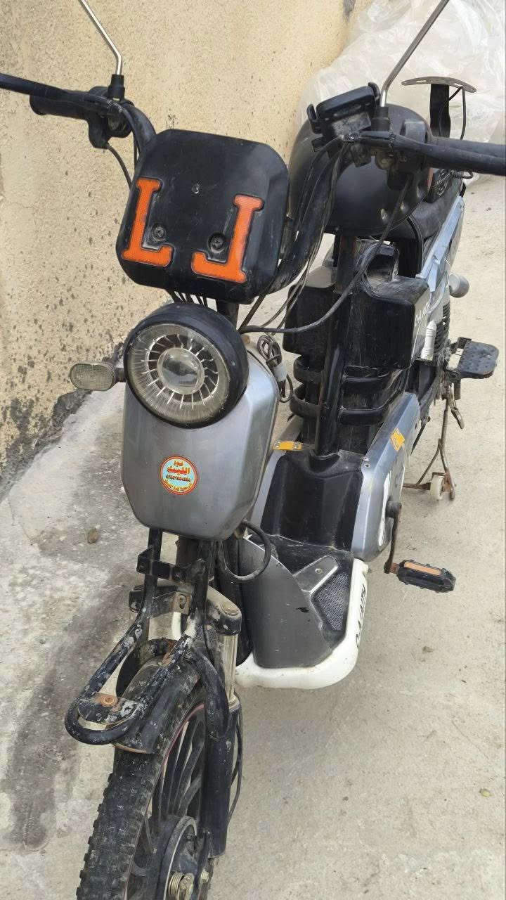 باسكل شحن
موديل ٢٠٢٣
لون رصاصي 
شاحن اصلي
كلشي مامبدل بي
نضيف كلش
استعمال قليل 
السعر ٢٥٠ وبي مجال للطيبين

للتواصل. ***********.
