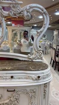 ١٠ مقعد • زان احمر • الكرادة