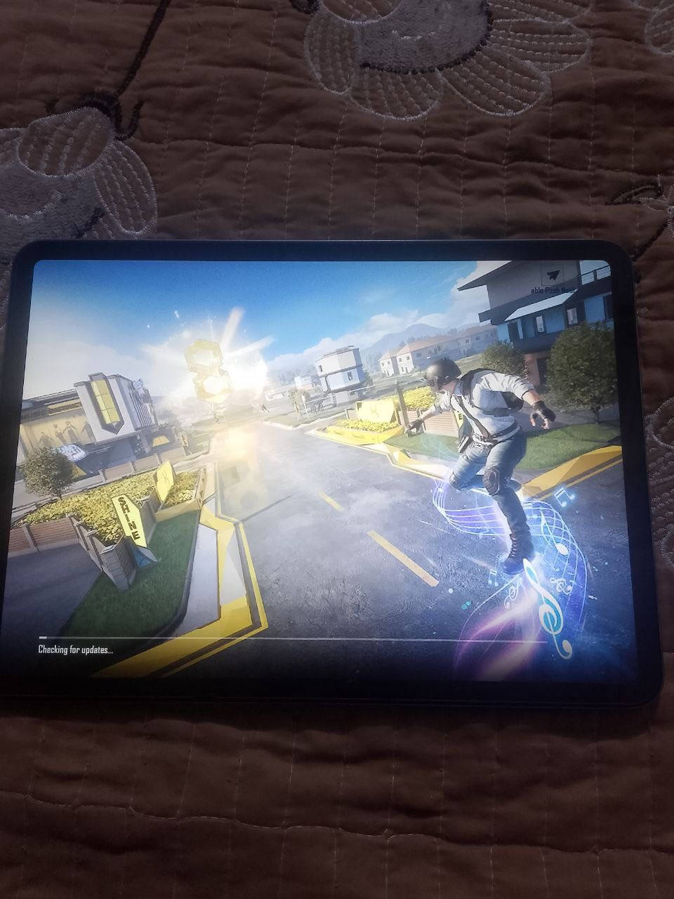 سلام عليك شباب ايباد 11نموذج M1 نضافته 100/97 كرتوتنه وشحنته وياه سعر 750 وبي مجال بصيط شاري يتصل عل رقم ما متوجد عل مزنجر *********** تصل وبيك خير وتدلل
