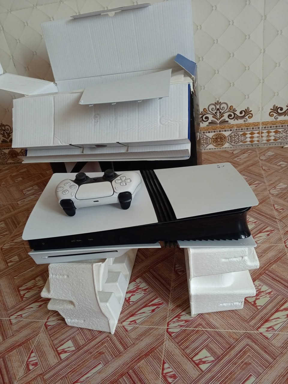 بلي فايف برو اوربي 2تيرا اخو جديد كامل ملحقاته يجي ويا سيدي درايف سعر مليون و275 مكاني البصره القرنه


**إذا كنت صاحب هذا الإعلان وتريد حذفه لأي سبب، رجاءا أرسل رسالة إلى الدعم الفني**