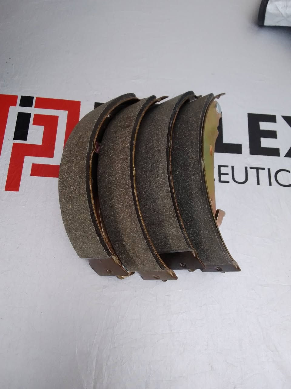 غراض البيع كلهن نضيفات مكاني الشعب ***********
