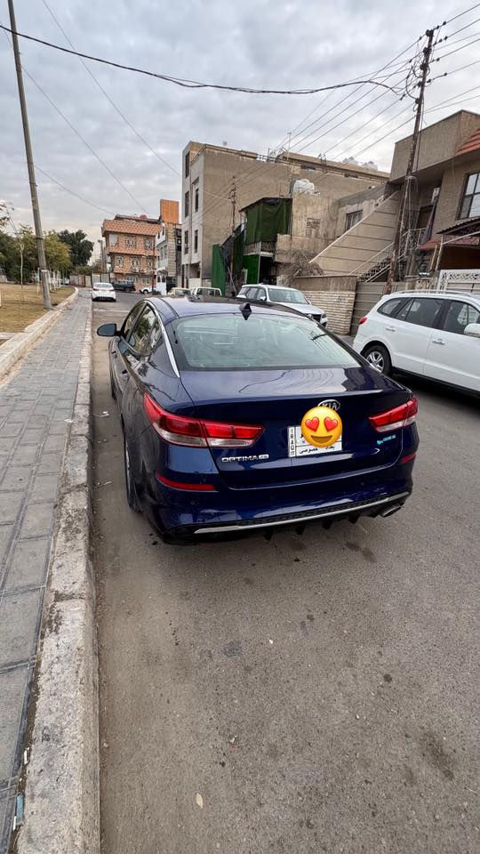 السلام عليكم
كيا اوبتما موديل ٢٠١٩ فئة FE نص فول
رادارت امامي وخلفي
حساسات خلفية
مثبت سرعة
قيادة ذاتية
نقاط عمياء بالمري 
اشاير بالمري
حادثها امامي بنيد وجاملغ ايمن فقط صبغ بدون معجون 
مواصل لا للغد ولا للشاصي
وبالعراق صبغت الجاملغ الامامي الايسر اثر شخوط والجاملغ الخلفي 
گير ومحرك مكفول
تايرات جديد وصدر جديد
السيارة بأسمي ورقم بغداد تحويل ثاني يوم
ماشية ٩٧ الف ميل 
سعرها ١٣٥ ورقة وبي مجال
مكاني بغداد الكرخ 
الاتصال ***********
