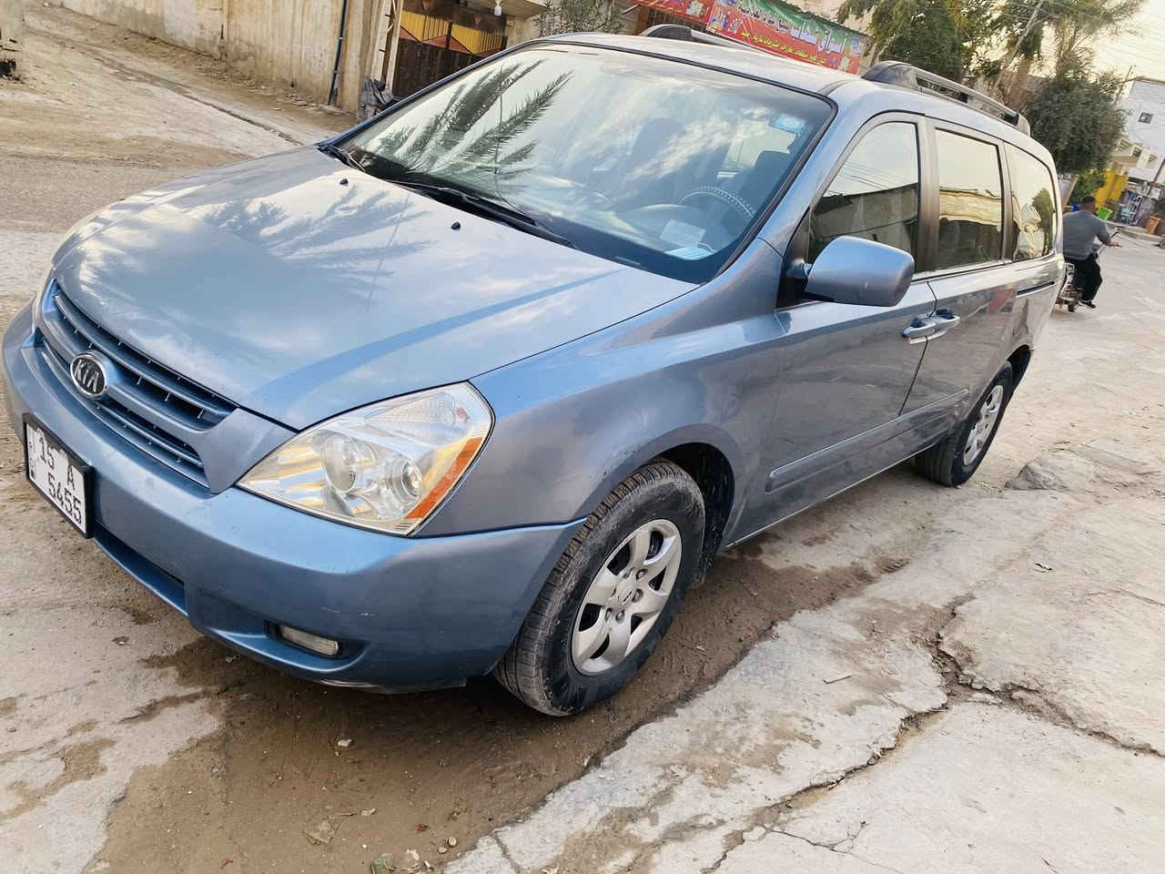 سيدونا امريكي ٢٠٠٩ 
٧ راكب 
رقم مميز 
تبربد تدفئه فول 
صدر جديد 
غرفتها نضيفه ما بيها اي نقص 
سياره بيها قطعتين صبغ باب خلفي وجاملغ وهلال جها عكس السايق  
المحرك بحاله ممتازه نوزلات بلكات كلها جدد 
سياره صافيه وناعمه استخدام داخلي سياره ما متعوبه ومال جناي . 
سعر ١٣٠ وبيها مجال للشراي 
سياره مكانها هيت للاستفسار ***********
