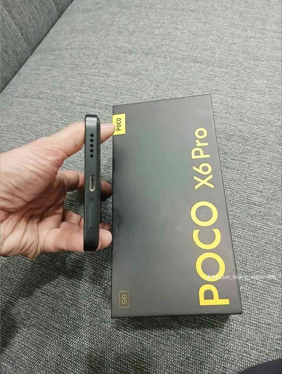 السلام عليكم.  جهاز للبيع 

.م POCO X6 PRO

ذاكره 512
رام 12 
سعر 335 بي مجال 

***********
