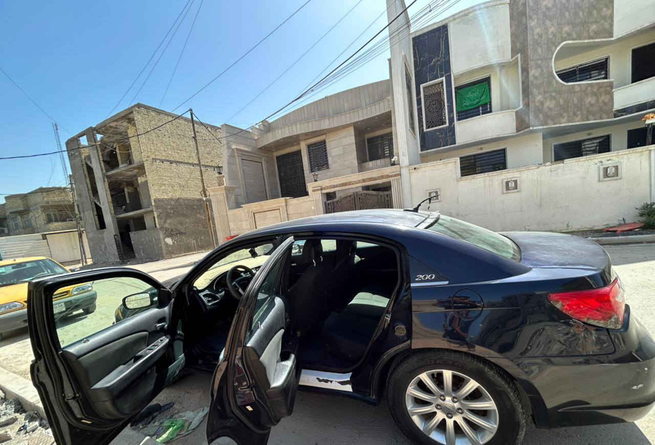 السلام عليكم
متاح سياره كلايسر سي ٢٠٠ سياره حلوه وجديده بيها صبغ جاملغ وبنيد بدون دواخل سياره جاهزة كير ومحرك كفاله صدر امامي وخلفي خير من الله السياره مال جنايه والي صاعدتها #دكتوره وتريد تبيعها مكان السياره ديالى الخالص السعر ٨٠ ورقه وبيها مجال للشراي للاستفسار ***********
