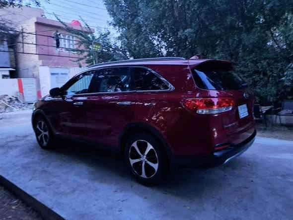 سورنتو موديل ٢٠١٦  ماشية ٩٤ الف رقم بغداد بسمي النكليزي وارد امريكي  ٤قطع صبغ فقط اثر شخط السيارة كلهة ليبل واحد ما بيهة اي غطعة تبديل ما بيهة صور الحادث وسونار بل منشور ٤سلندر ٥راكب داخل جلد كراسي كهرباء كشنات تدفئة تحكم ستيرن صفحتين شاشة وكامرة تخم تاير السيارة حلوة وناعمه ومابيهة اي نقص مكاني بغداد الغزالية 
السعر ١٤٣
رقمي ***********
