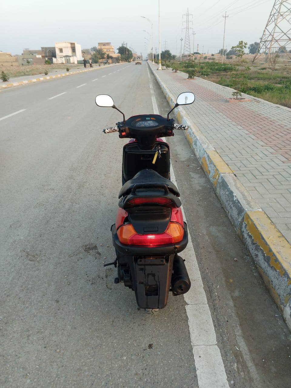 السلام عليكم 
دراجة فراشة فضائي سرعه 140 مكفوله نكرة سلف علمس بس باتريها ضعيف هندر دفره وحده دبل ستاند كهربائيات شرط كلها مكفوله ما بيها شي ما يشتغل محرك  مجفت جديد قبل اسبوعين شلعة معدل دشبول طوافة كيج بانزين اشاير  لايتات زنون كفرات بلاديه لايت بكلايت جنطة ابريك خلفي وامامي شغالات دبلات جدد كله مكفول 

💥السعر 280 وبيها مجال للطيبين والشراي يشلع عيوني
والصور تصوير اليوم 
مكاني صلاح الدين ناحيه الاسحاقي 
للاتصال علرقم 
*********** 
مكلف بلنشر
