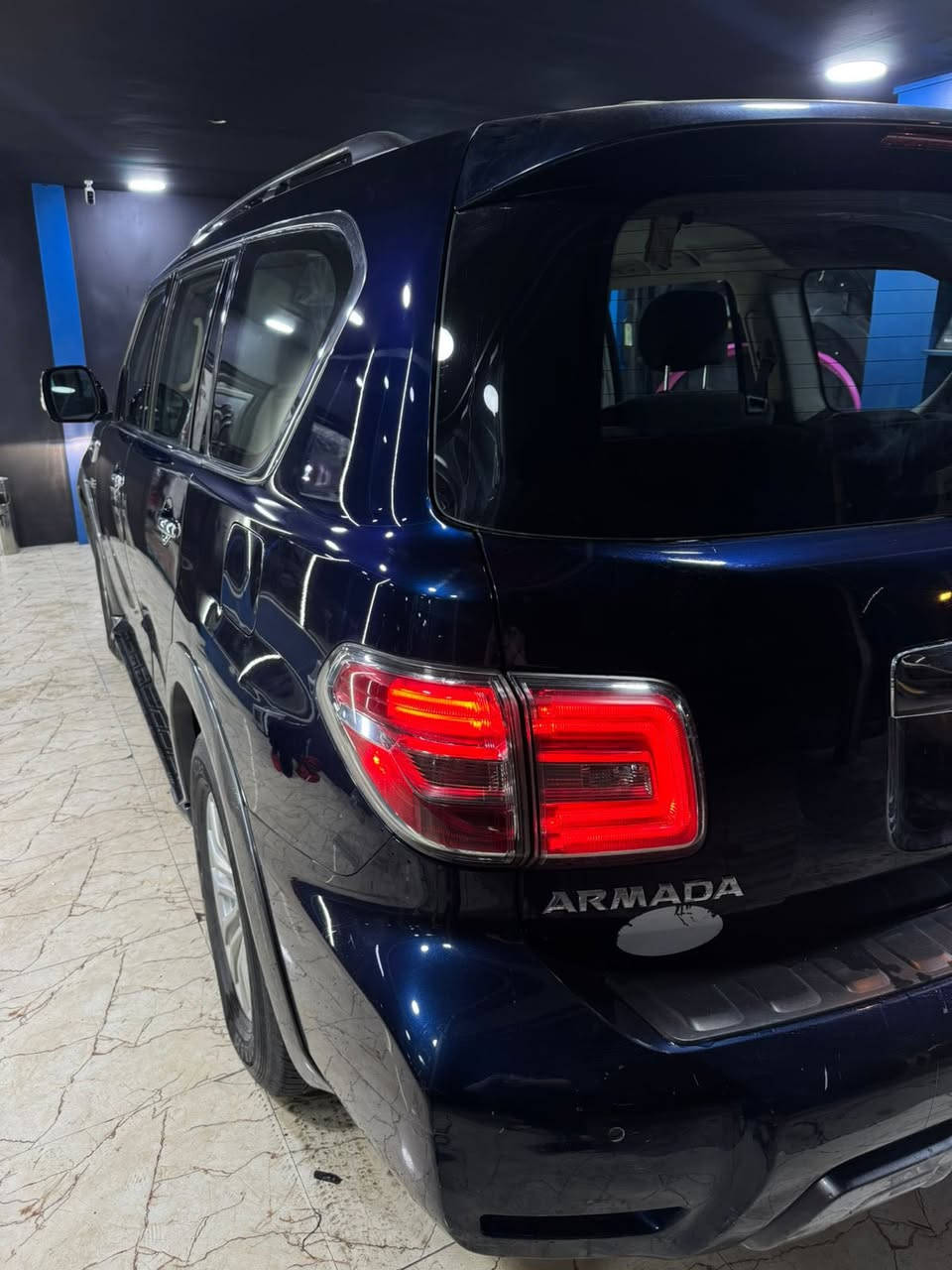 السلام عليكم
نيسان ارمادا موديل19 للبيع او مراوس حسب القناعة
مواصفات السيارة/
 شاشة 
كامرا خلفية
حساسات امامي خلفي
تحكم جهتين
شاشة اعطال 
مرّي كهرباء
عدسة متحركة
حادثة السيارة / باب السايق مبدل ومصبوغ هو والجاملغ هنا بيها بارد خشم الجاملغ وباب عكس السايق وتكحيل
سيارة جتي من امريكا ماشية 300 ميل وحالياً 89 الف 
سيارة على ايدي من سنتها لحد اليوم مكينة وكير بلادي كهربائيات بلادي ما ملعوب بيها ولا مفتوح بيها برغي السيارة كلها 
رقم بغداد باسمي
سعر 275 ورقة وبيها مجال 
للاستفسار الاتصال على الرقم 
 *********** واتس اب 
 *********** خط + واتس اب
