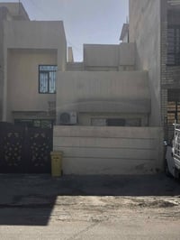 بيت كلاسك. محدث ٢٠١٤ مساحة 108م واجهة 6.75نزال16يحتوي على استقبال ومطب...