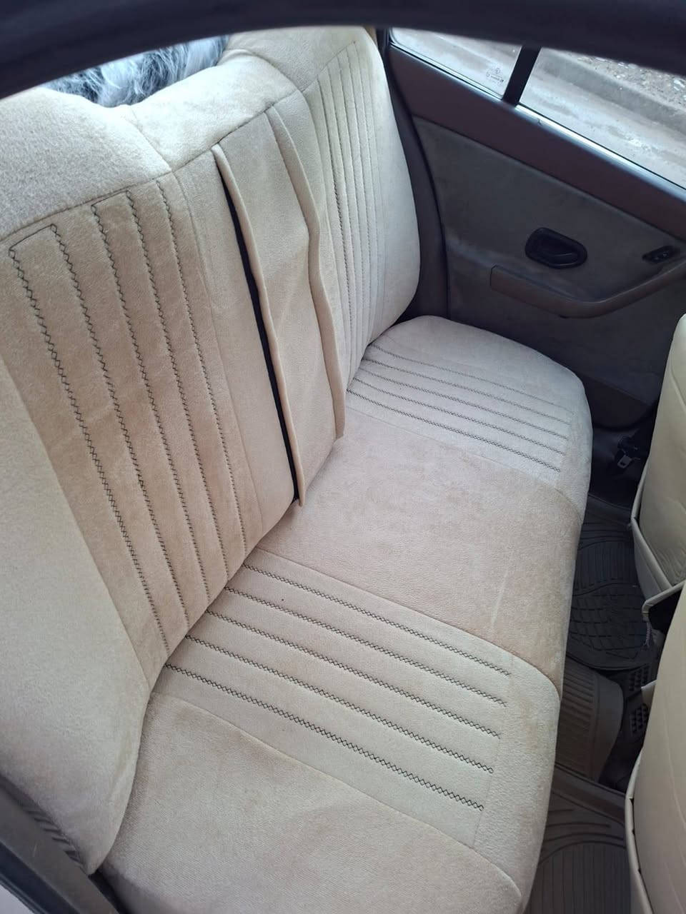 سلام عليكم سمند 2011 للبيع سياره جاهزه بيها قطع صبغ ومكينه بيها تبخير بصيط تبريد تدفئه دوشمه حداديه تخم تاير سياره حلوه ورقم بغداد بسمي وسعرها 38 ورقه مجال جدا بصيط للاستفسار اتصل ***********
