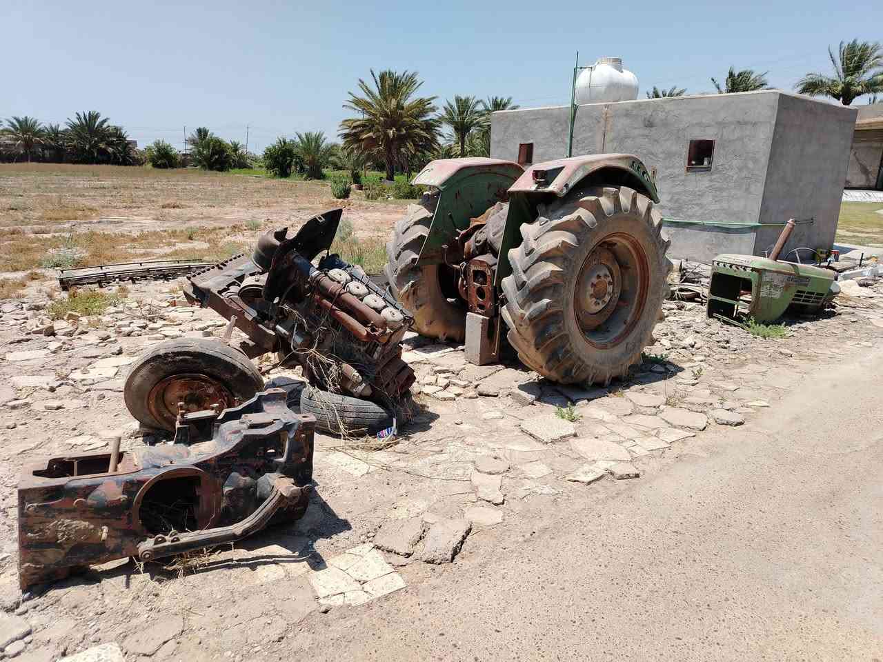 سيرت للبيع موديل ٢٠٠٠ كتاب شركه العنوان بغداد الطارميه بيها عطل الكير
***********
