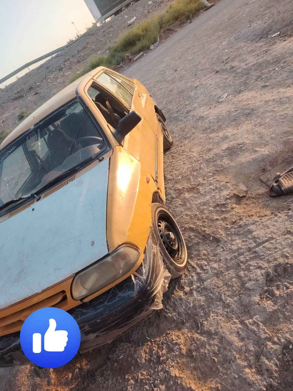 سلام عليكم عندي سيابه البيع موديل ١٣رقم حمر سنويه عظم عاج سياره جاهزه من كل شيء تخم تاير ماكينه خير من الله كير مكاني بغداد الكاظميه ***********شرعي موجود مليوان
