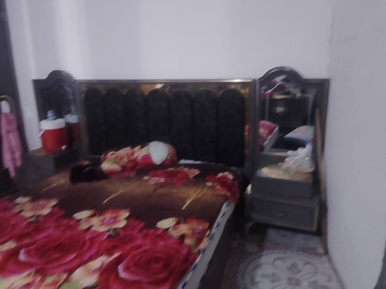 سلام عليكم غرفه خشاب البيع سعر 600 وبيها مجال علوان بصره ابوالخصيب بسوك قرب المحكمة القديمه البسوك ***********
