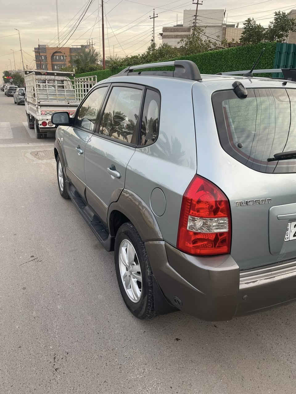 توسان 2009 خليجي بيه جاملغ مبدل بلادي بيه منظومه غاز السياره بصمه شاشه  تخم تاير جديد صدر جديد السياره جاهزه اي نقص مابيه السعر 98$ تحويل وكاله سنويه وهزه جديده (ملاحظه السياره بنيد وقماره بيهن جراد مرشوشات كلير والسونار راح انشره قبل لا ارش البنيد والقماره عنوان بغداد ألشعب هاتف *********** مكلف بنشر الاتصال على هذا الرقم
