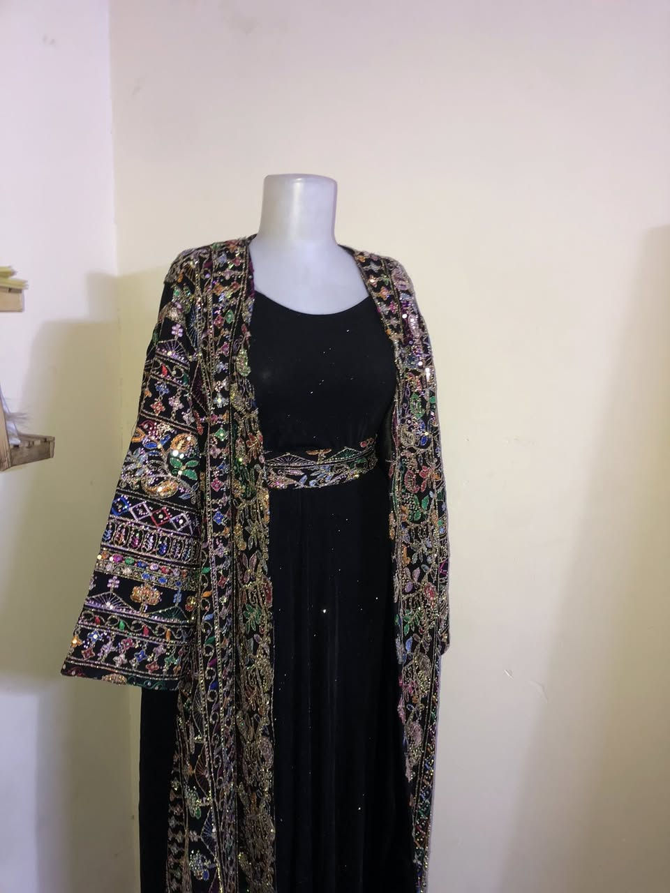 مرحبا بنات عندي ذني الفساتين مستعملة مرة وحدة كلها تصميم خاص وسعرهن مناسب وموجود صور حقيقية قياس 38-40 للبيع او مراوس بفساتين حلوات مثل الكاتبه عليهن مطلوب


**إذا كنت صاحب هذا الإعلان وتريد حذفه لأي سبب، رجاءا أرسل رسالة إلى الدعم الفني**