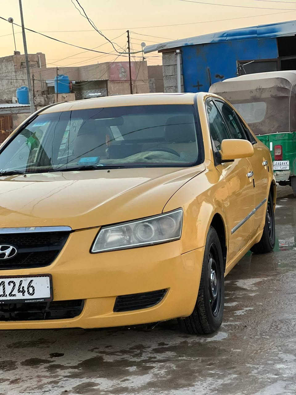 السلام عليكم ورحمة الله وبركاته
🚗 للبيع سوناته مقدس 🚗
▪️ الموديل: 2008
▪️ وارد: خليجي
▪️ رقم: دولي الجديد 
▪️ التسجيل: سنوية غير نافذة (تحويل ثاني يوم )
▪️ الحادث : جاملغ الامامي ومرجع نفسيته 
🔧 الحالة:جيده جدا 
صدر جديد امامي خلفي 
محرك  ٢٠٠٠ المرغوب 
🛞 التايرات: جديدة (أمامي + خلفي)
❄️ التبريد: ثلج
سياره جاهزه من كل شي 
💰 السعر:92وبيه مجال قليل كلش
📞 الاتصال:***********
