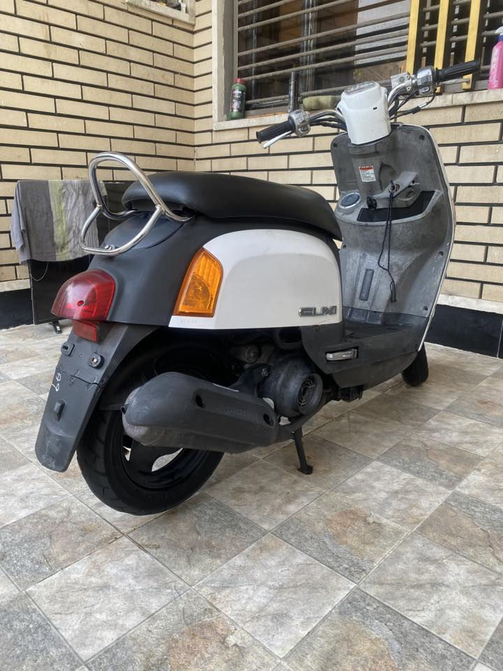 بوليس كابريتر للبيع أو مراوس صار شهر من نزلت من الرمبة سعره ٩٥٠ وبيه مجال مكانه بغداد الشعب***********
