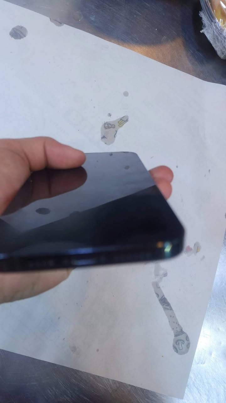 ايفون ١٣ برو ماكس اخضر
نظافة ٩٠ بالمية مستعمل بس ٤ اشهر
للببع فقط بدون مراوس ذاكرة ٢٥٦ 
للتواصل واتساب ***********
