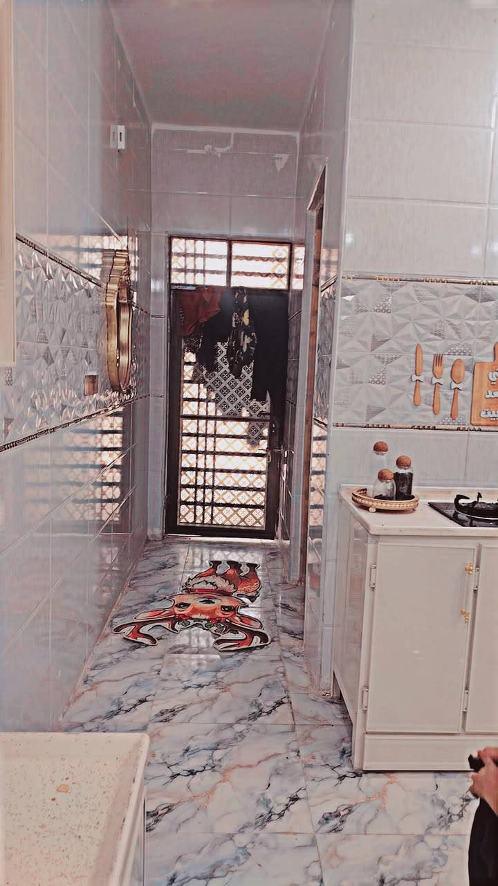 سلام عليكم بيت ١٠٠متر طابق ونص للبيع تطلوعه للاستفسار ***********
