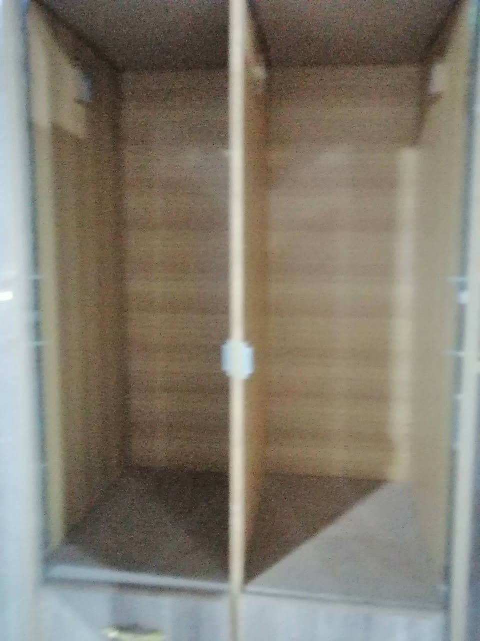 معرض نظيف 3 امتار قطعتين للبيع سعر 165 اتصال ***********
