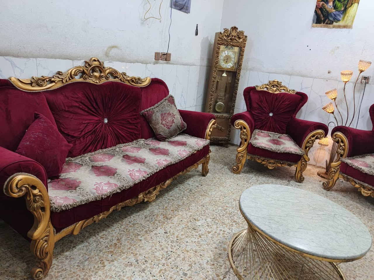 تخم زان تركي 10 مقعد مع الطبلات نظيف
سعره 270 وبي مجال مكان
 البياع يوجد توصيل بكروه ب واتساب
 ***********
