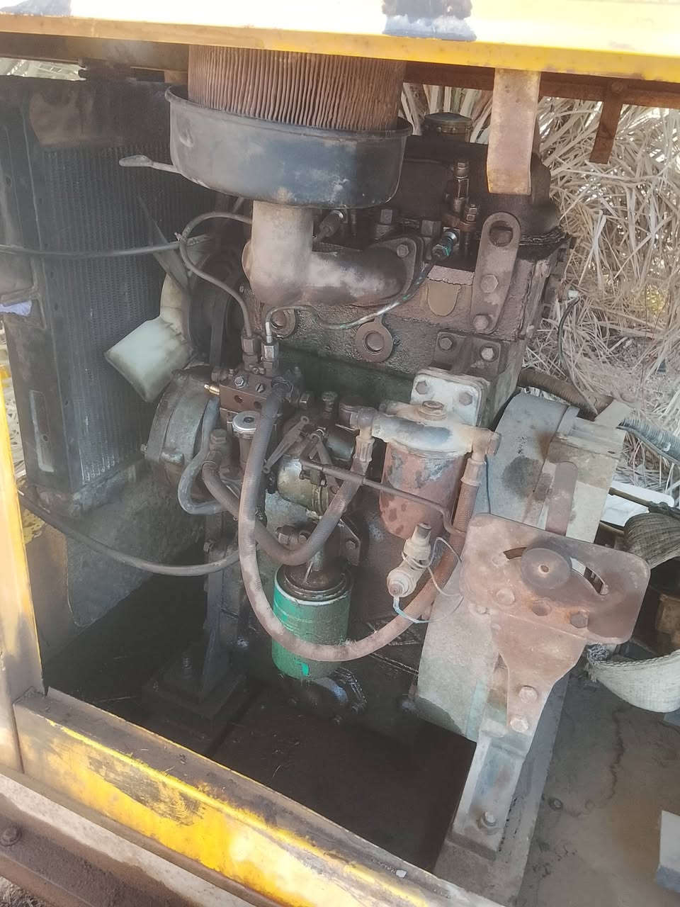 السلام عليكم مولدة نوع شنگهاي صيني درجه أوله ملف حجم 10 KV ثري فيز يعني ثلاث خطوط تغذي ثلاث بيوت وتشغل سبلتين عادي بيهه خيط بخار جاهزه داينمو وباتريك وراديتر ستوني مشيشه  السعر  للتواصل اتصل على ***********
