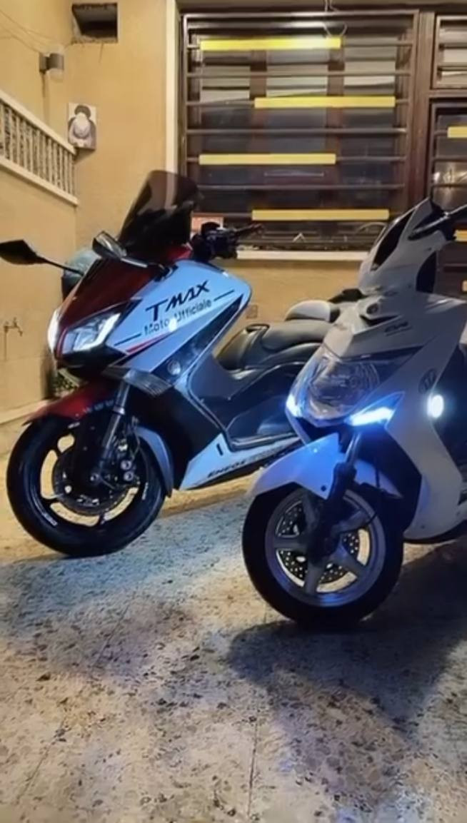 سلام عليكم سكنس لد كوري نوزل خطين بيه تزويد
بيه بوشه 59
زوج كلجات رياضي 
مازده وسكنات مختلفات 
اشاير برتقالي 
تايرات جلاتين 
صالنصه صجميه اصليه 
سلف برتقالي جبير 
دراجه جديده كلش وناعمه وشلعه ومعدل 
السعر مليون ونص 
مكاني الشعب 
***********بي واتساب
