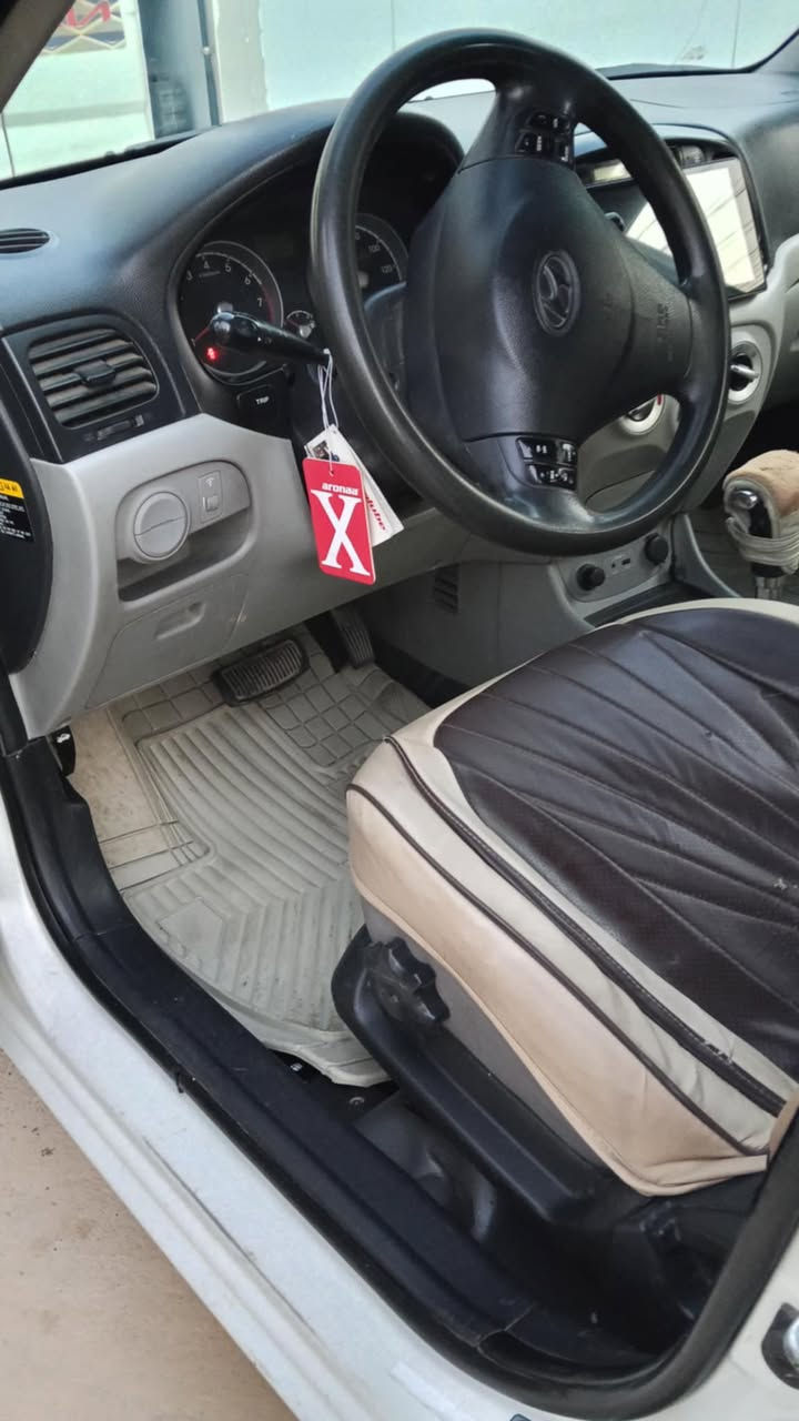 السلام عليكم
اكسنت دبدوب2011
وارد امريكي
البيع فقط 
السياره جاهزه واحلى من الصوره
طخم تاير جديد 
ظخم جديد
السياره بيها جاملغ معدلل بارد
وبيها طخه بل حوض الوره بلادي
كير ومحرك شرط
السعر 90 وبيها مجال
مكان الموصل الايسر
***********
