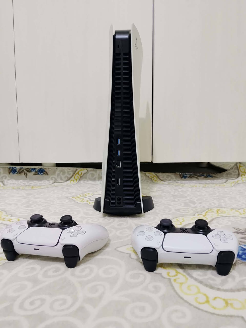 پلەی 5بە دوو دەسکەوە بۆ فرۆشتن ***********
