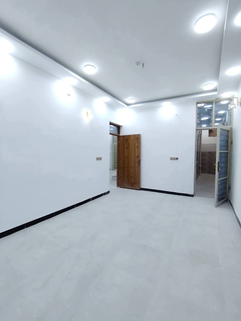 150 متر للبيع طابو زراعي سند 25 قرار محكمه
بسعر 52 وبي مجال سطح مطبك شتايكر
عنوان البيت نجف مقابل ملحق قرية الغدير
للاستفسار اتصل على *********** أو مراسله واتساب
