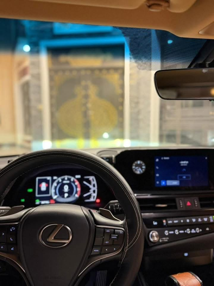 لكزس للبيع
الفئة ES 300 هايبرد 

الموديل 2024 خليجي

رقم بغداد ( غير هذا الي بالصورة ) 

كفالة عامة ومغلفة PPF كامل حتى الجام 

ماشية ٣٠ الف كيلو

للاتصال ***********
